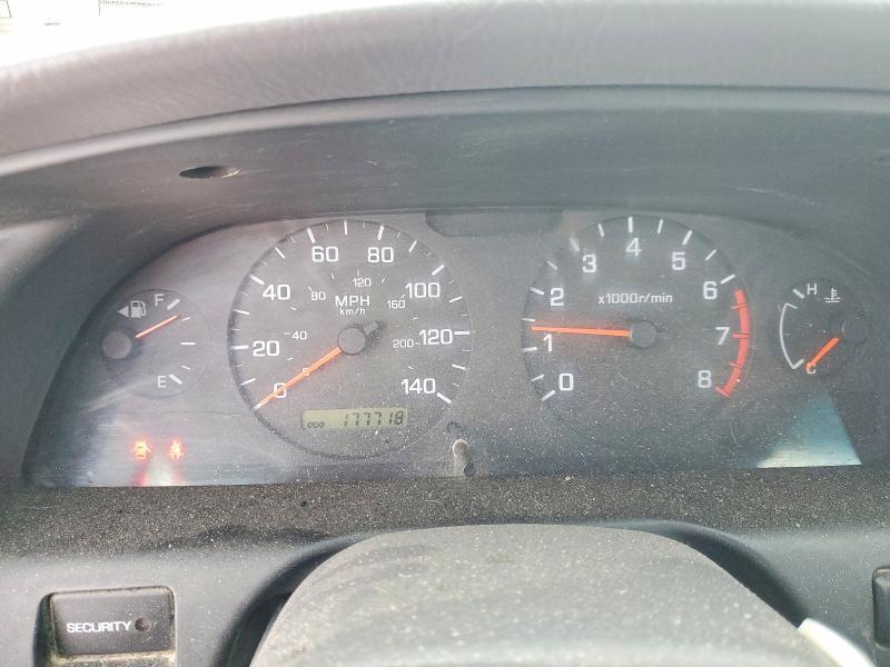 2001 Nissan Altima xe