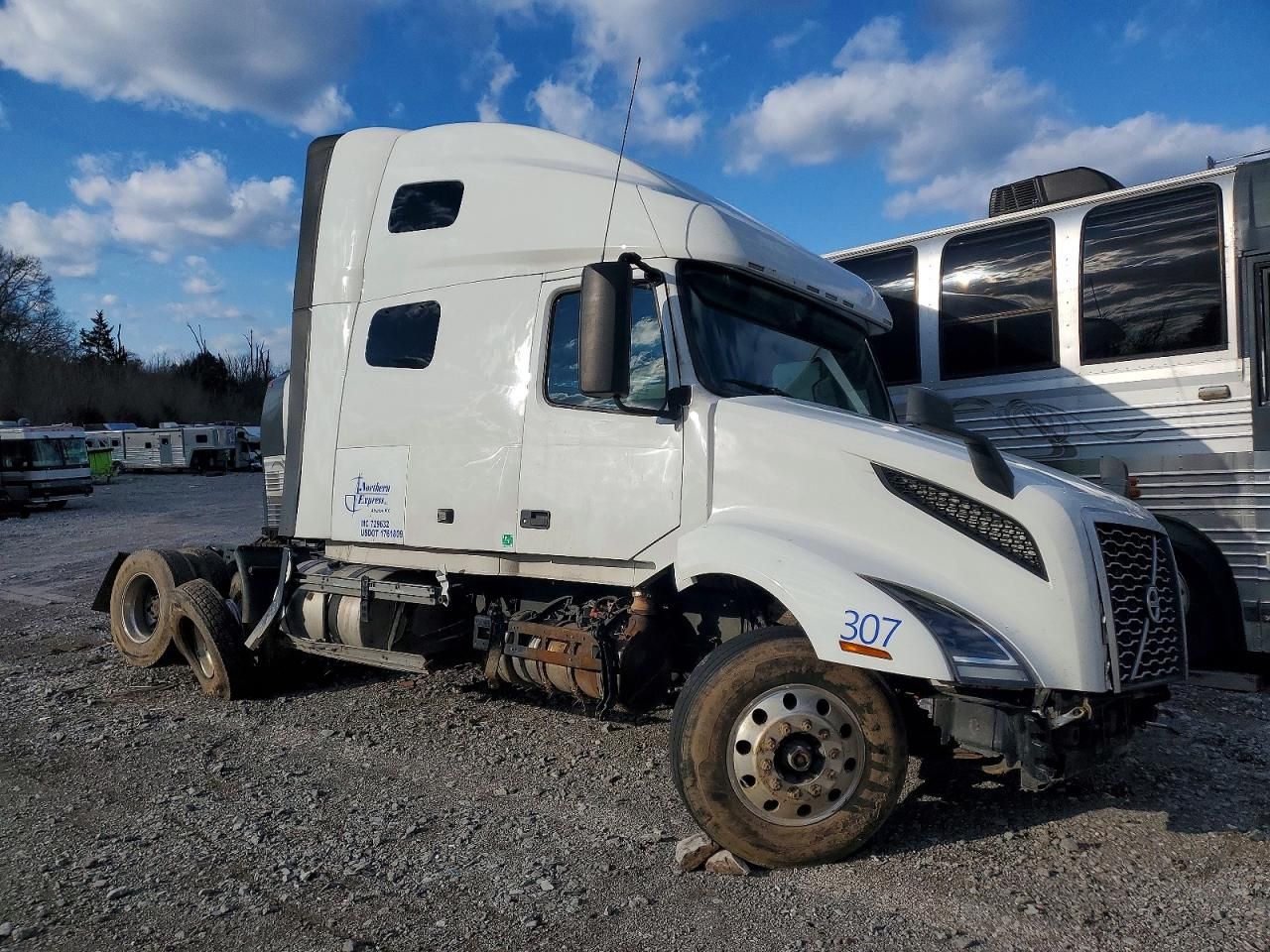 2020 Volvo VN VNL-Semi Truck