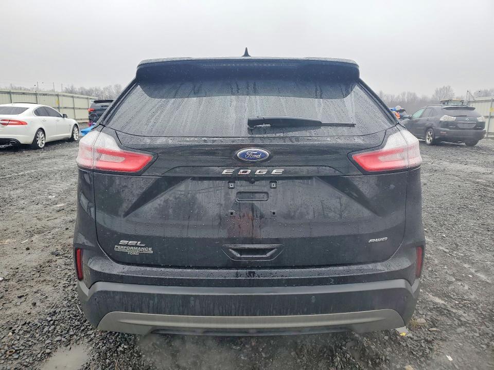 2022 Ford Edge sel