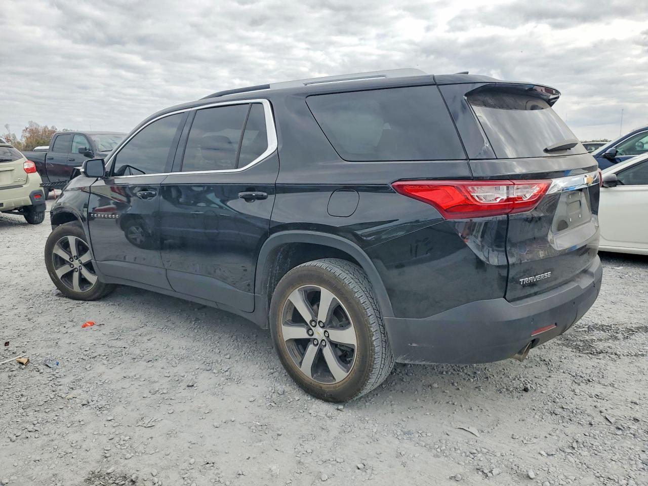 2018 Chevrolet Traverse lt