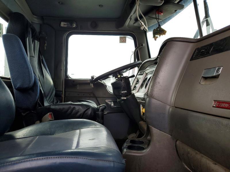 2007 Kenworth T800 Semi Truck