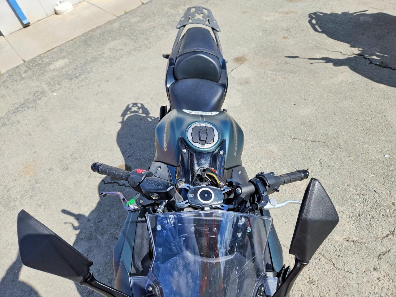 2025 Kawasaki EX650 P