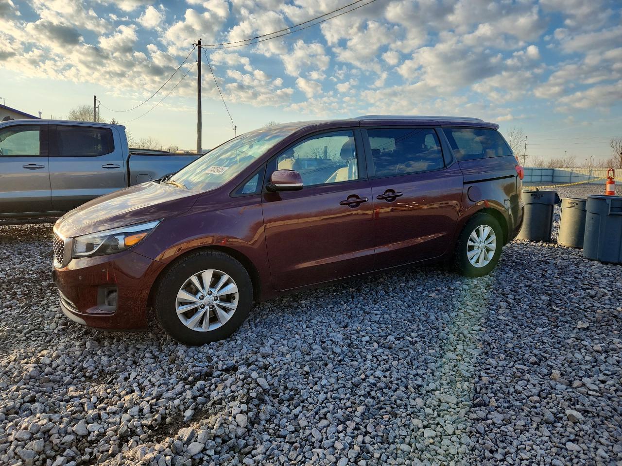 2016 KIA Sedona lx