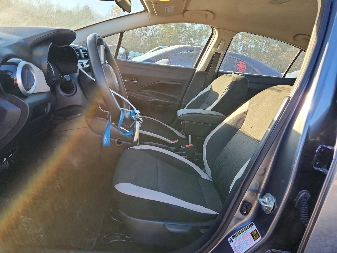 2020 Nissan Versa sv