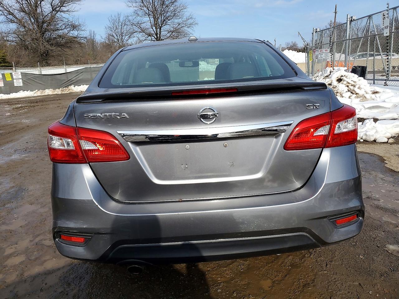 2016 Nissan Sentra sr