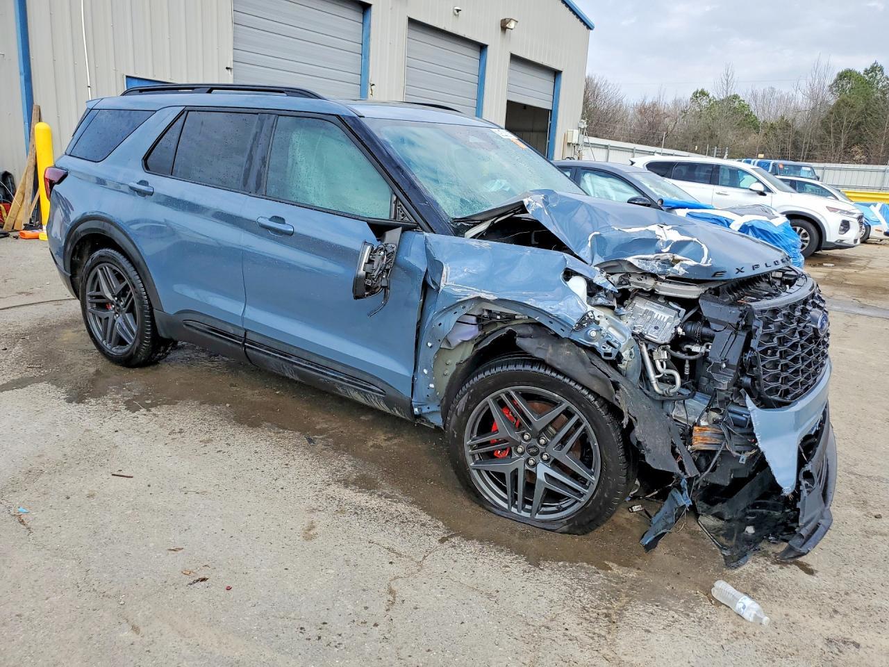 2025 Ford Explorer st