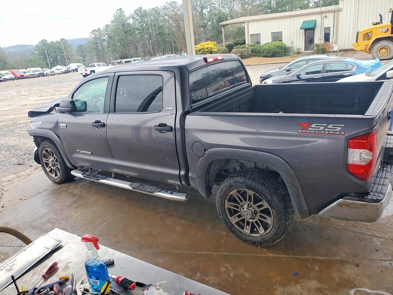 2016 Toyota Tundra SR5