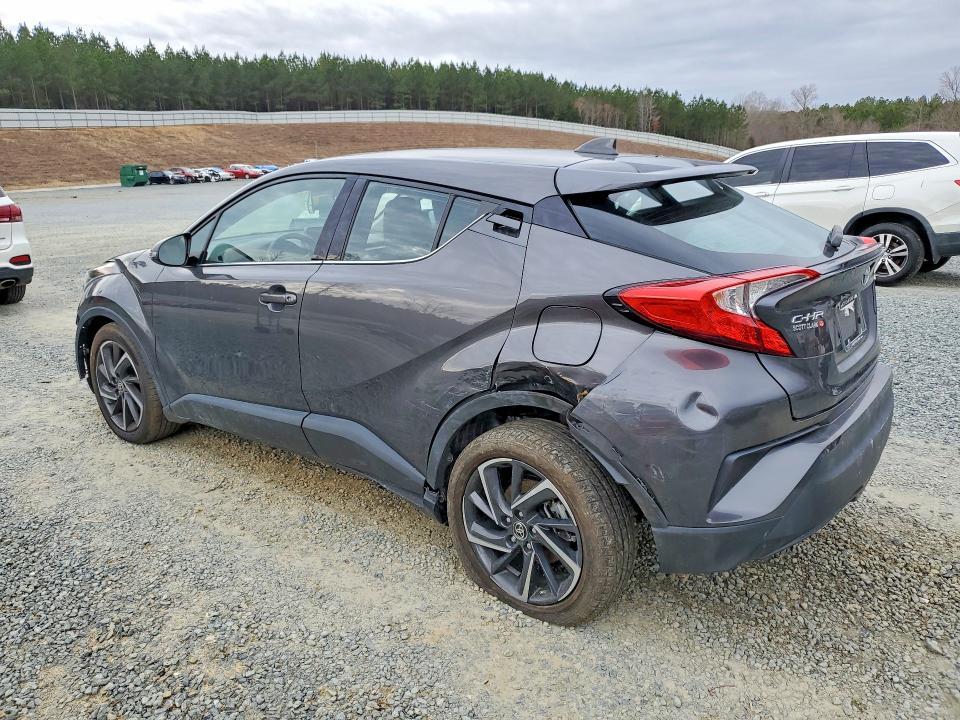 2022 Toyota C-hr xle