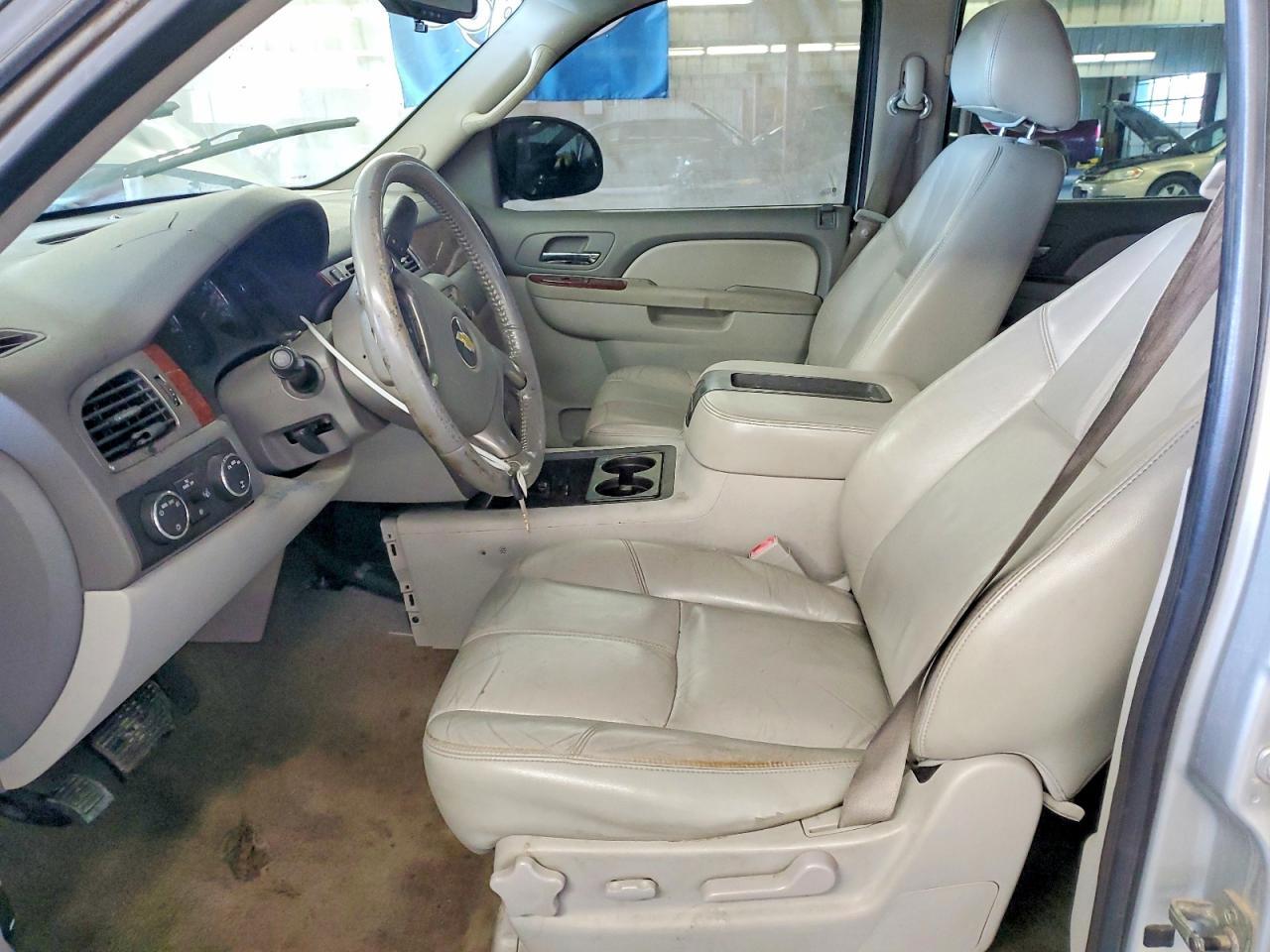 2011 Chevrolet Suburban K1500 lt