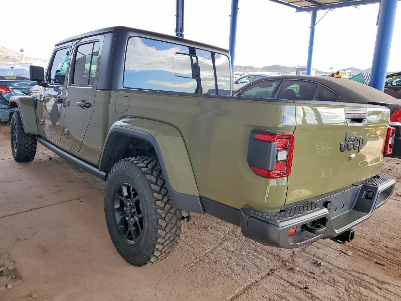 2025 Jeep Gladiator Sport