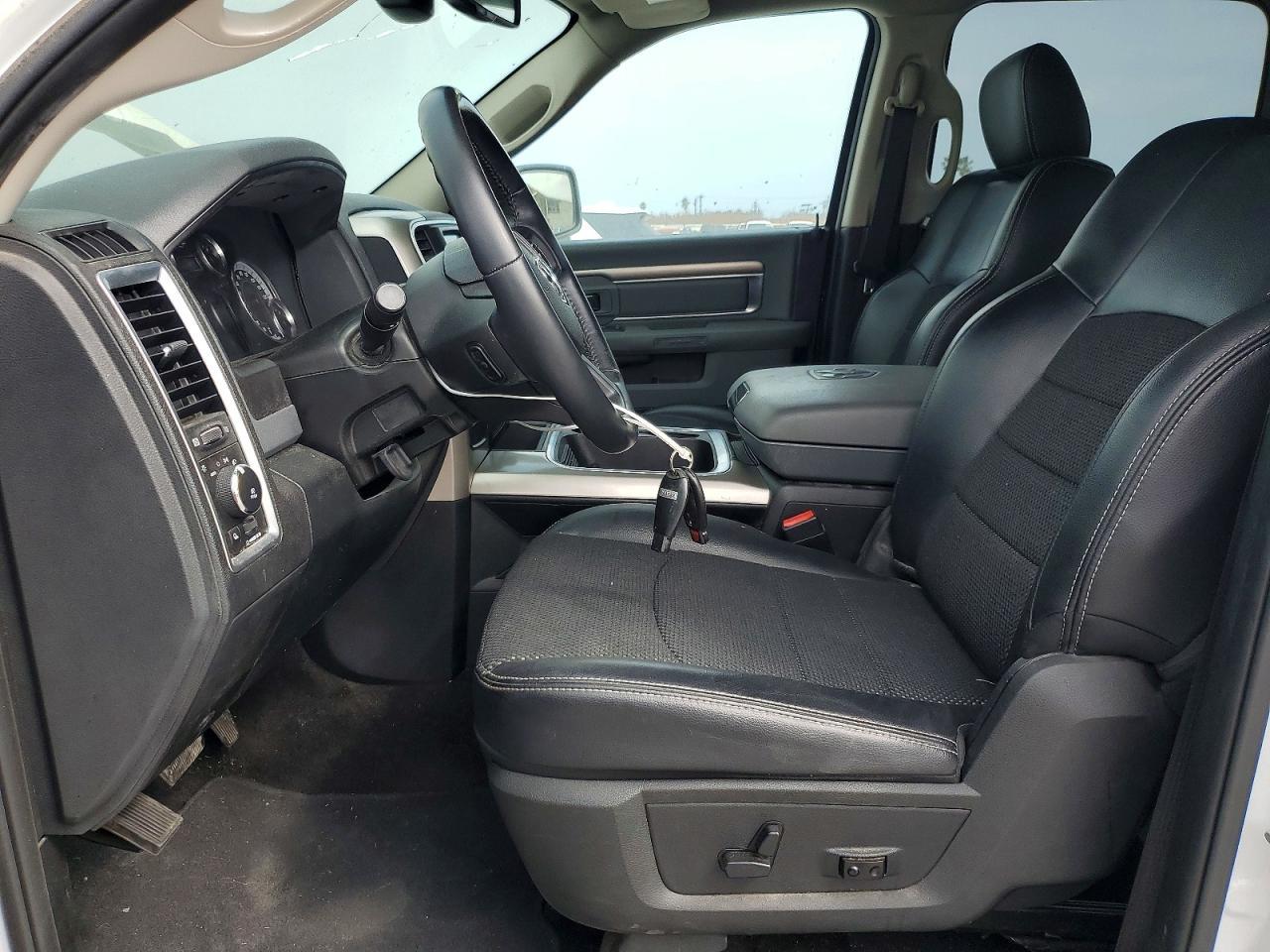 2017 Dodge RAM 1500 SLT