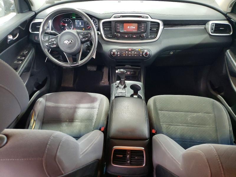 2017 KIA Sorento lx V6