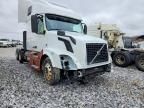 2014 Volvo VNL Semi Truck