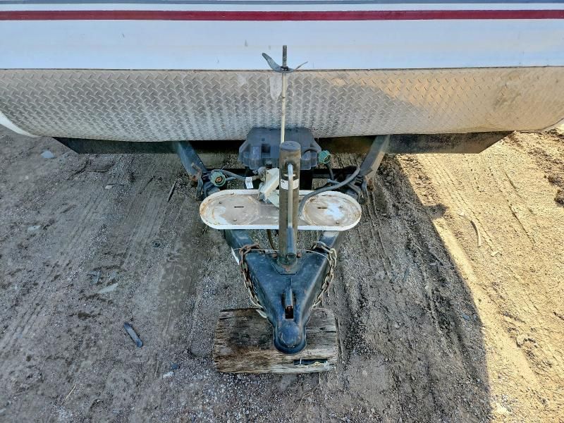 2005 Dutchmen Four Winds Camper