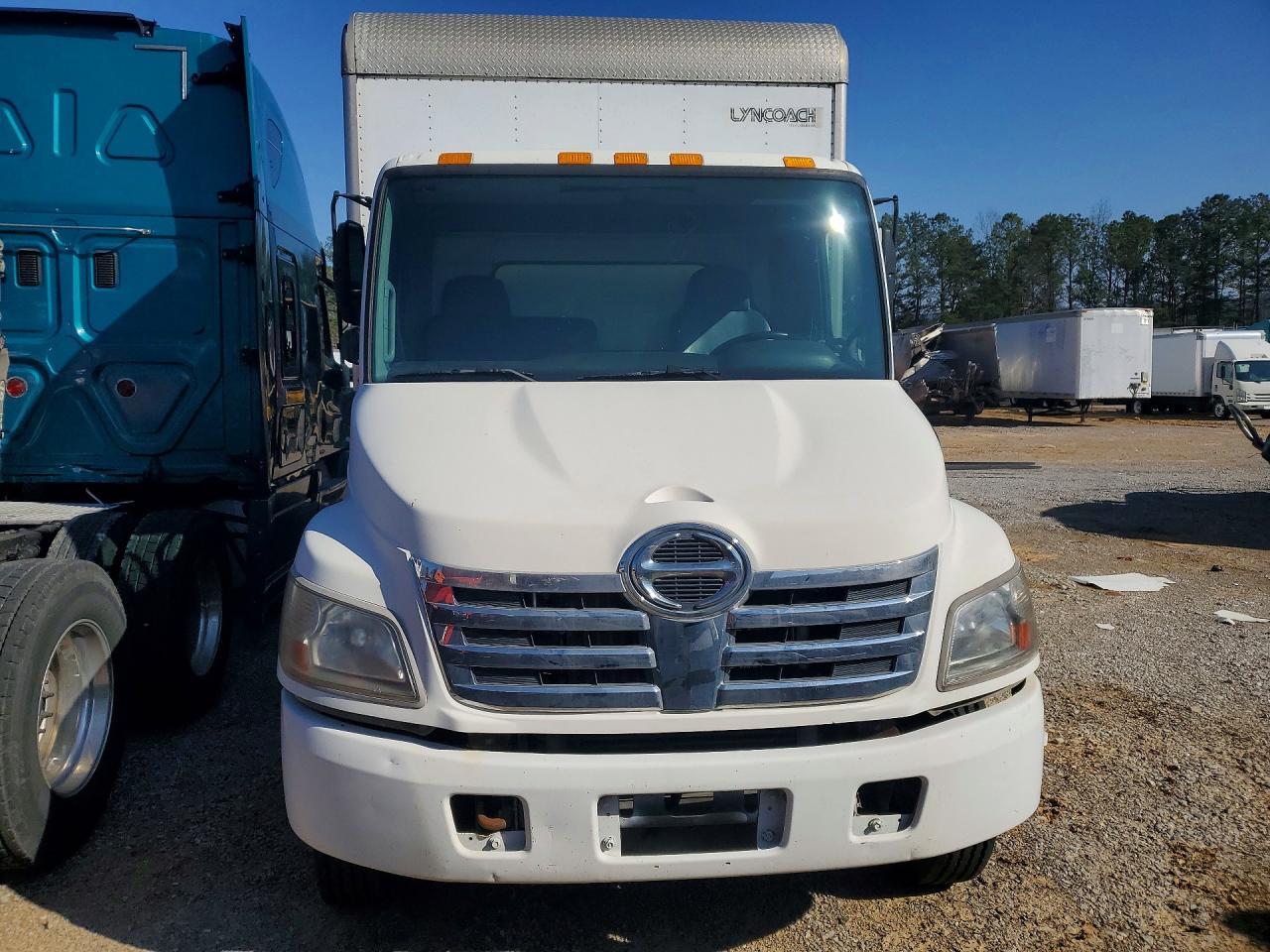 2006 Hino 185 BOX Truck