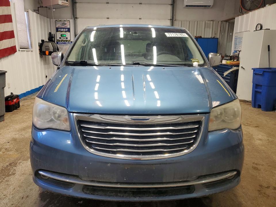 2012 Chrysler Town & Country Touring l