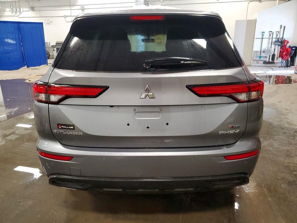 2023 Mitsubishi Outlander es