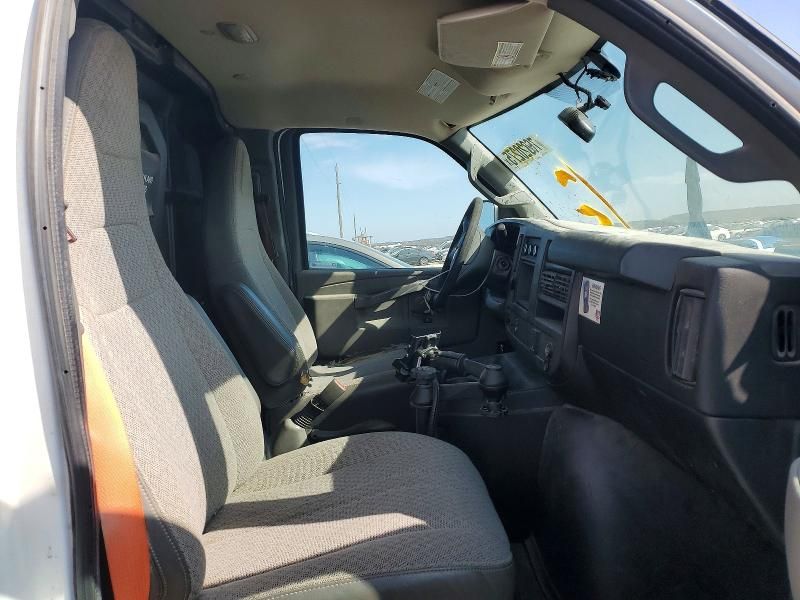 2017 Chevrolet Express G2500