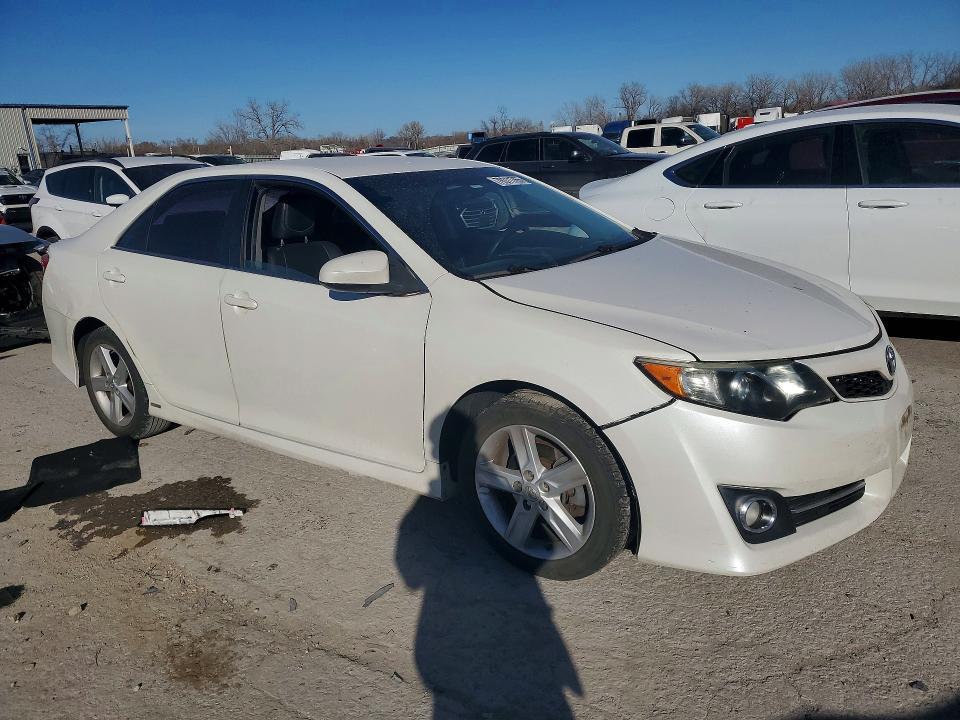 2014 Toyota Camry se