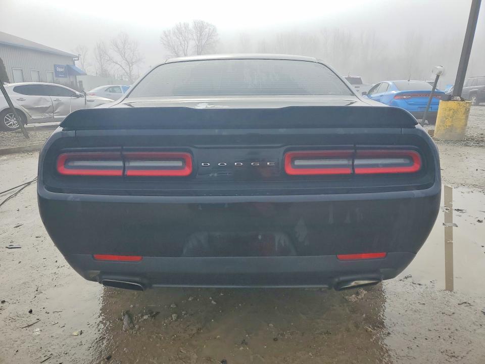 2016 Dodge Challenger sxt