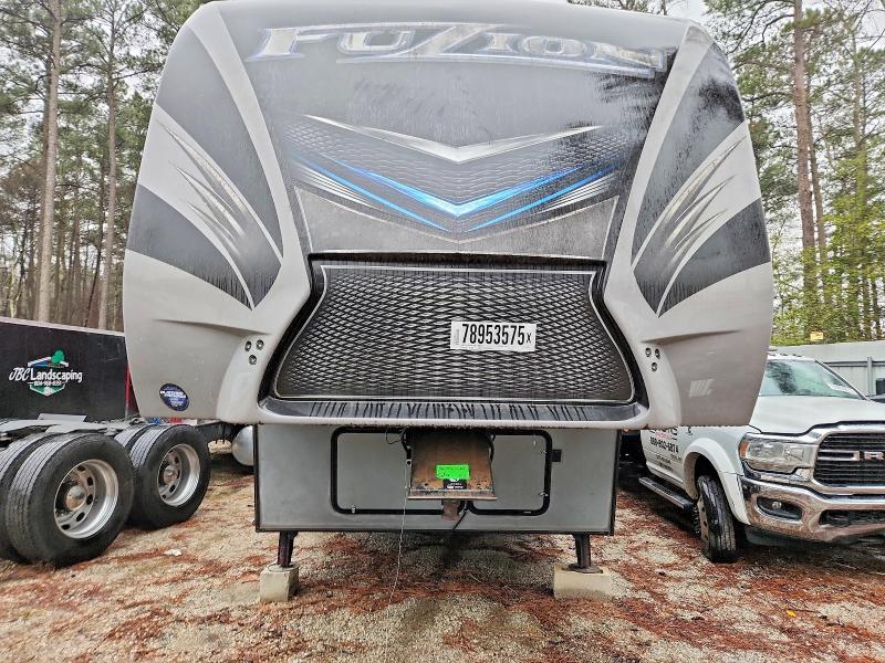 2016 Keystone Fuzion Camper