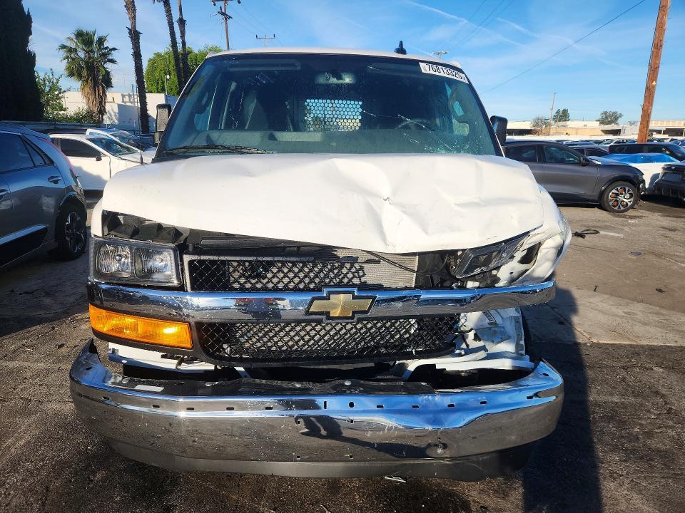 2025 Chevrolet Express G2500
