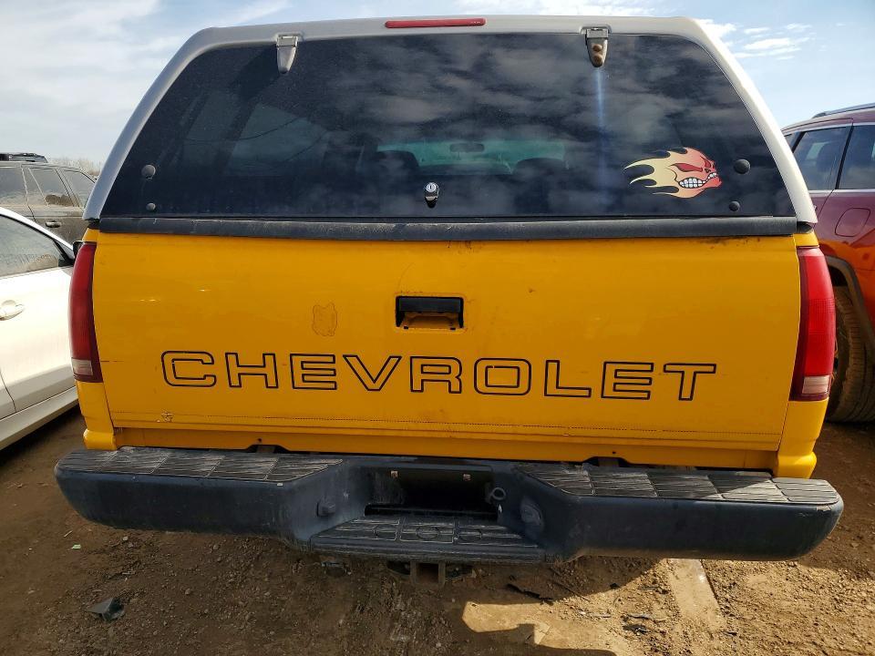 2000 Chevrolet GMT-400 C2500