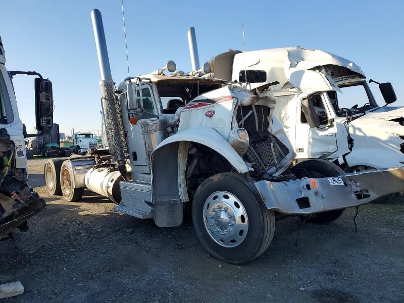2012 Peterbilt 389