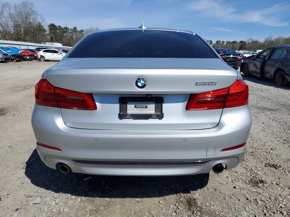 2019 BMW 530 i