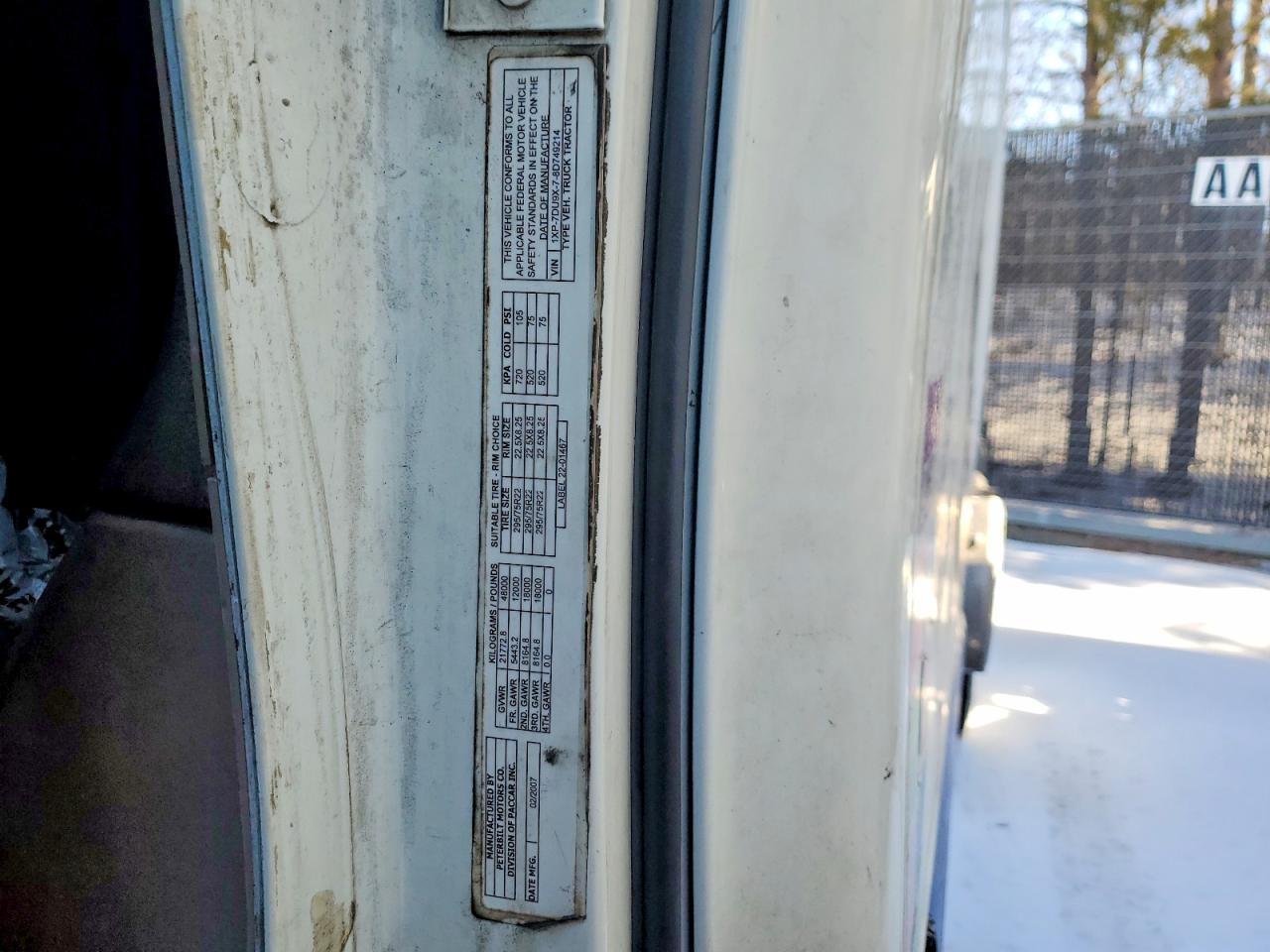 2008 Peterbilt 387 Semi Truck