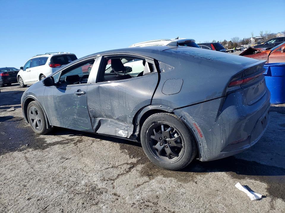 2025 Toyota Prius le