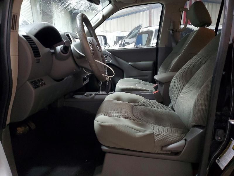 2021 Nissan Frontier s