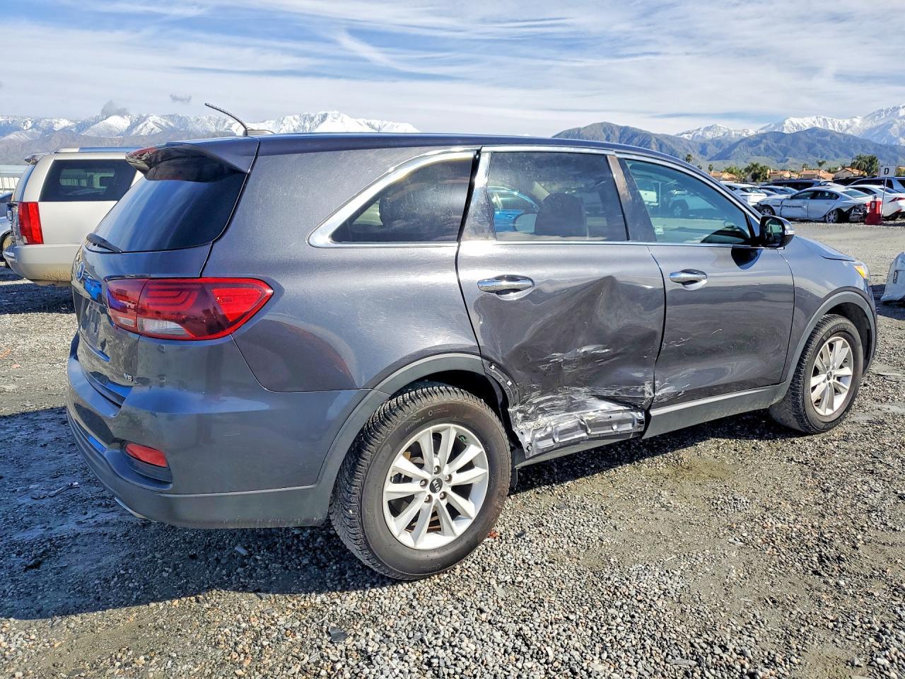 2019 KIA Sorento lx V6