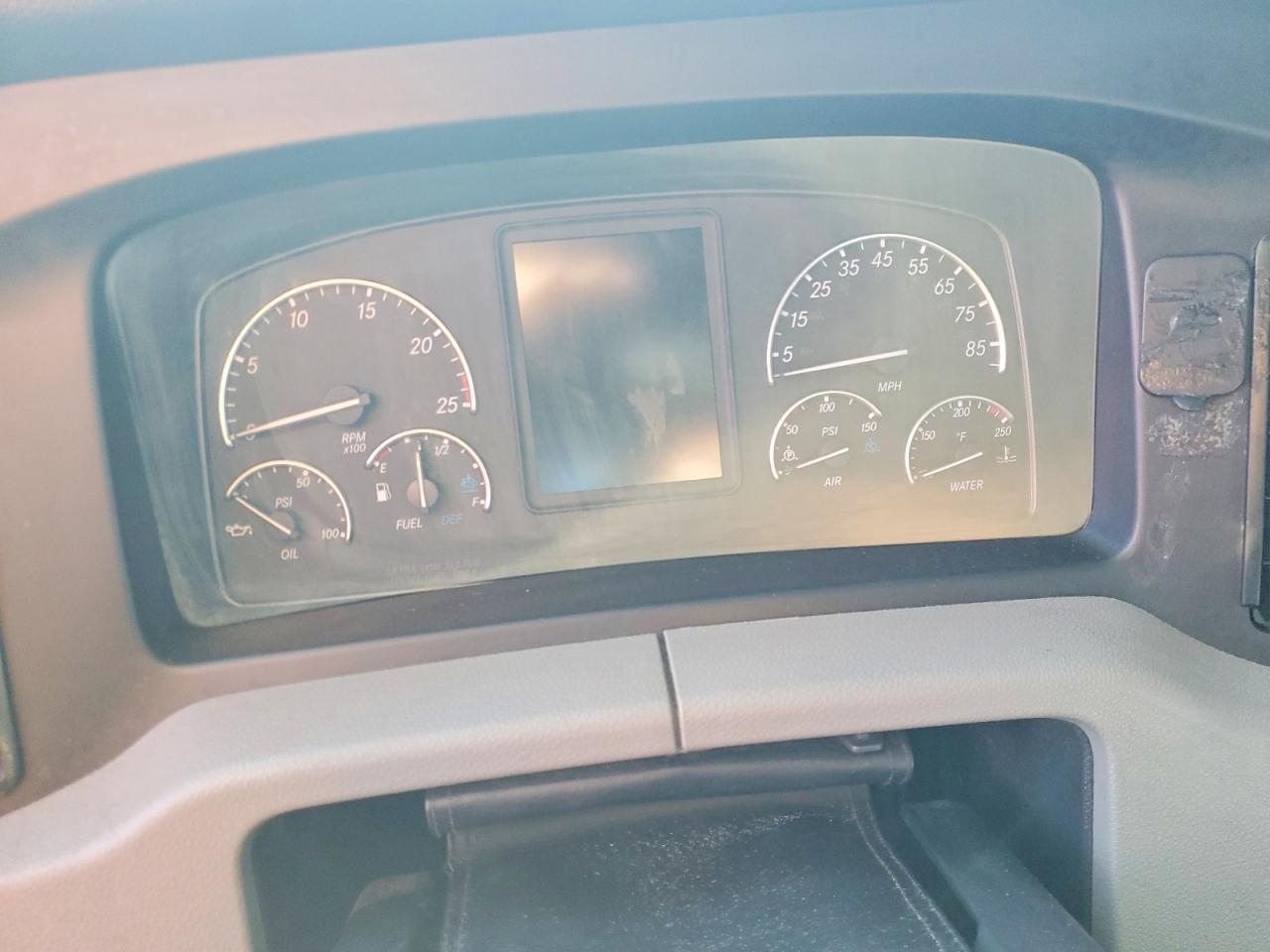 2021 Freightliner Cascadia 126 Semi Truck