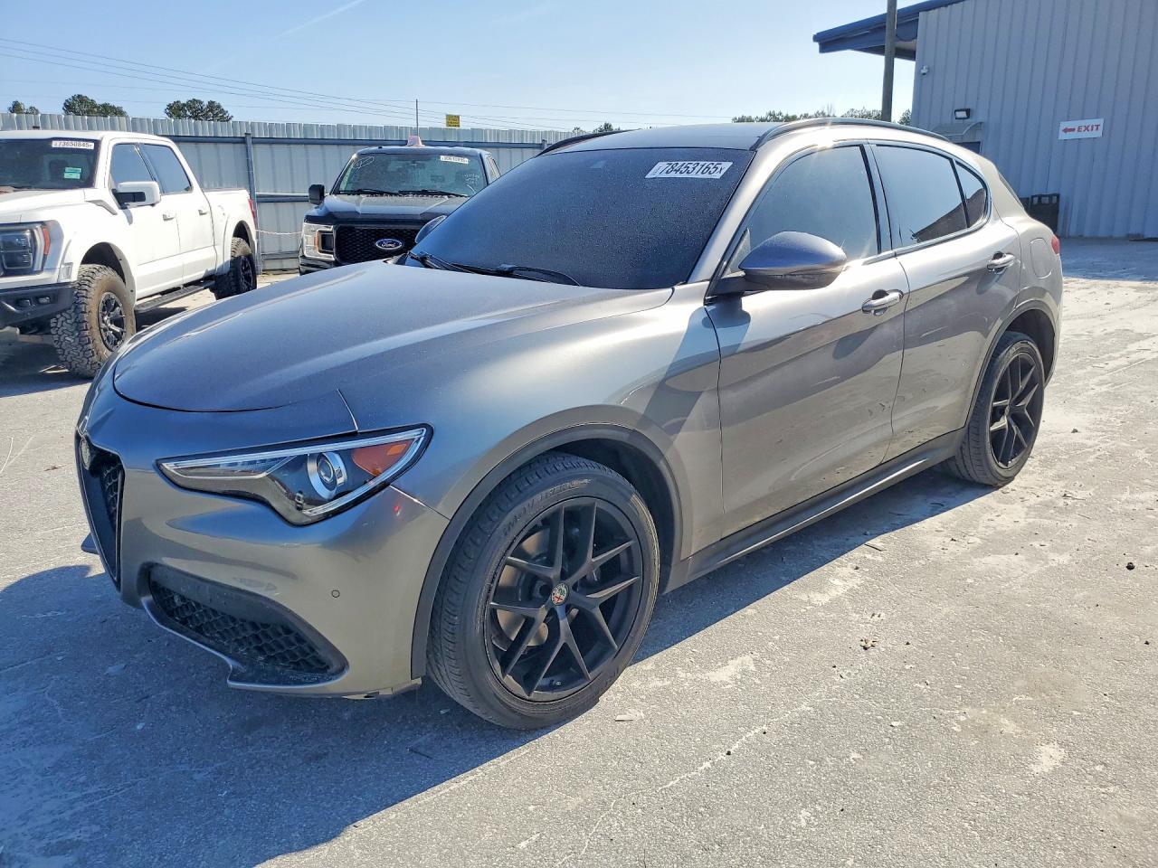 2018 Alfa Romeo Stelvio ti Sport