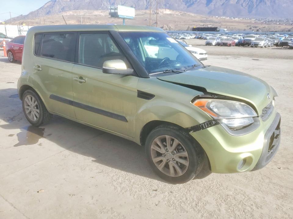 2013 KIA Soul +