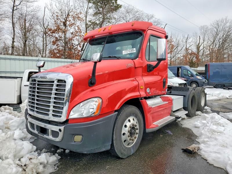 2010 Freightliner Cascadia 125