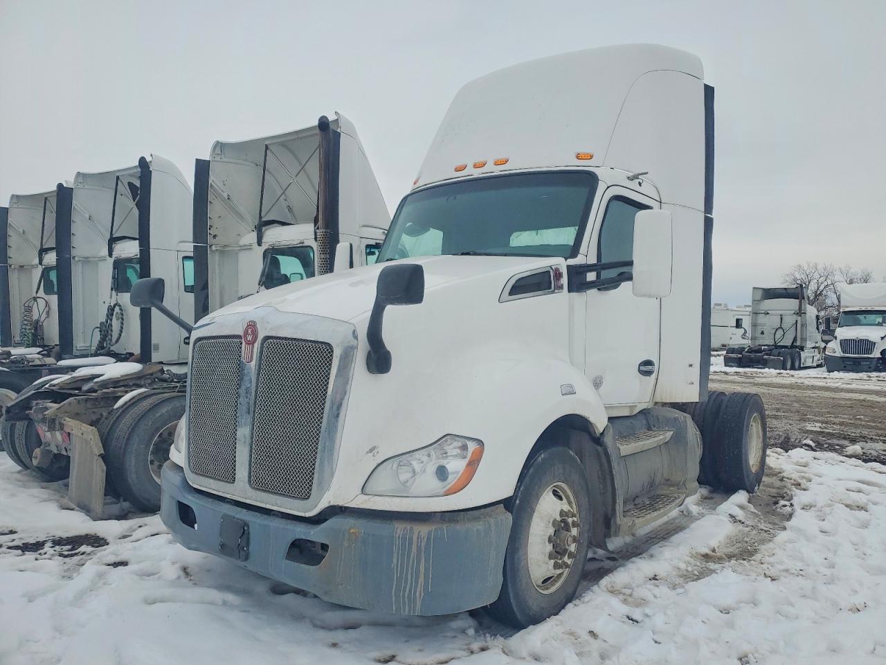 2016 Kenworth T680 Semi Truck