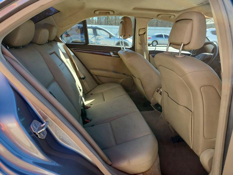 2011 Mercedes-Benz C300