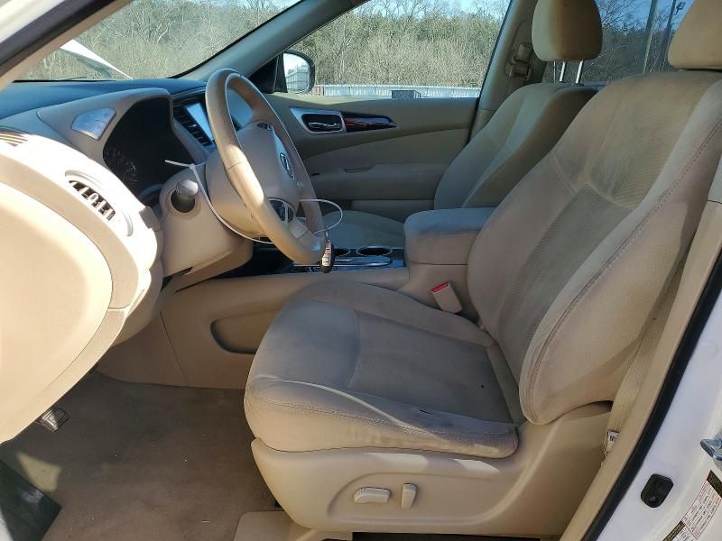 2014 Nissan Pathfinder s