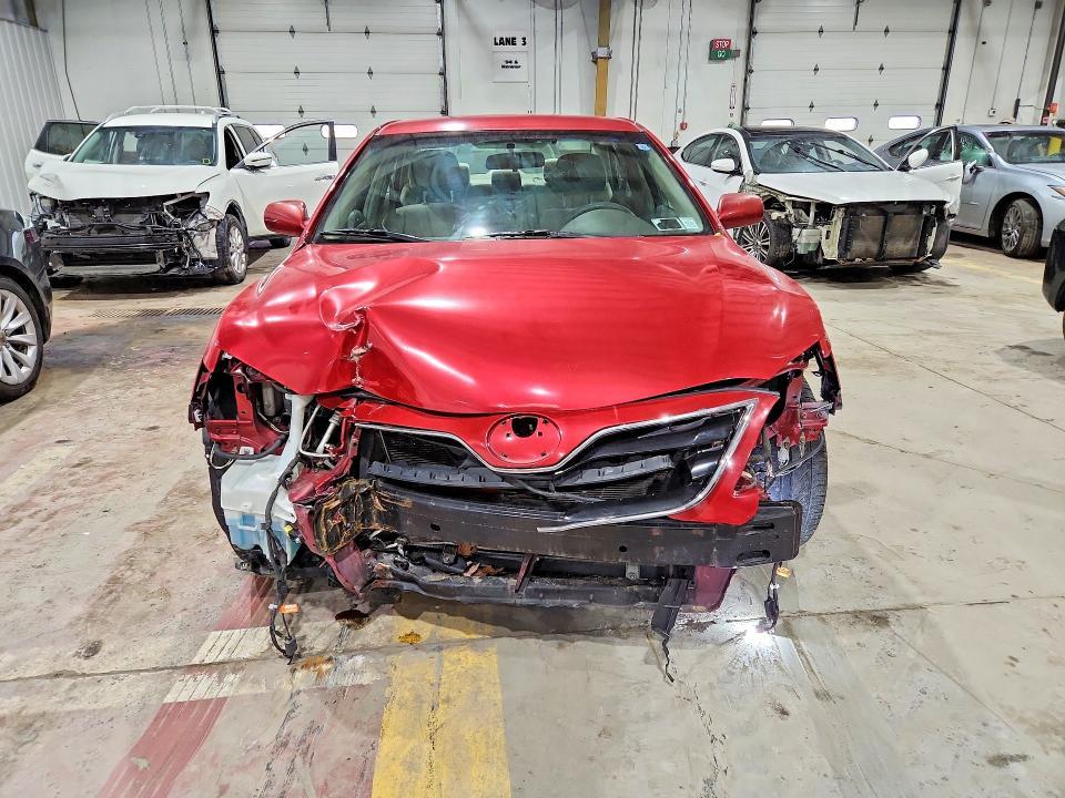 2010 Toyota Camry le