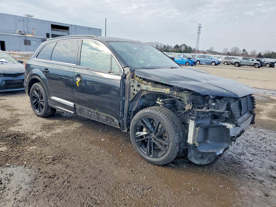 2023 Audi Q7 Premium Plus