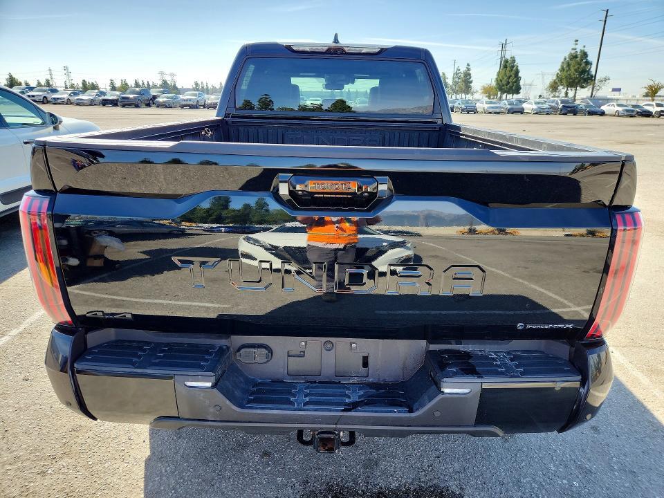 2025 Toyota Tundra Crewmax Platinum