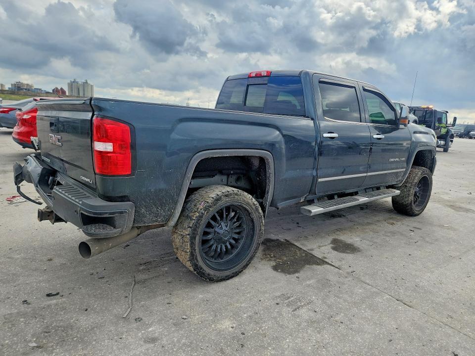 2018 GMC Sierra K2500 Denali
