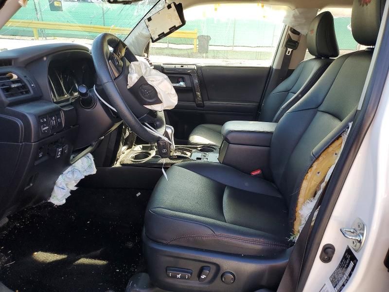 2023 Toyota 4runner se