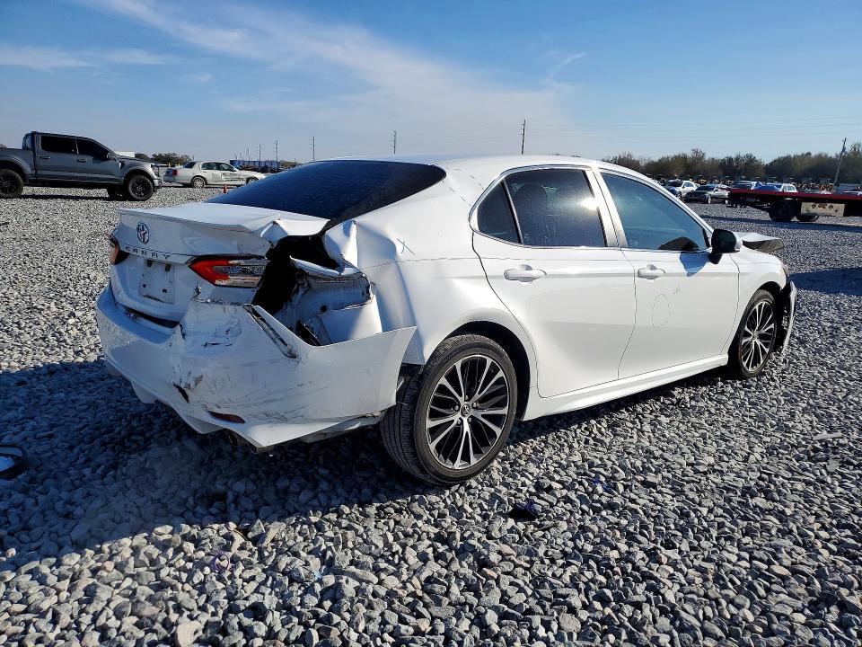 2018 Toyota Camry se