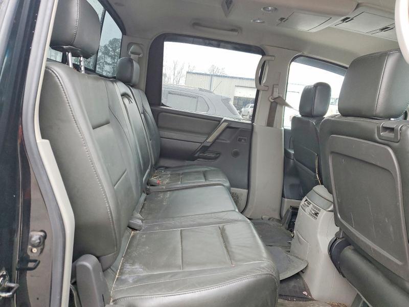 2004 Nissan Titan xe