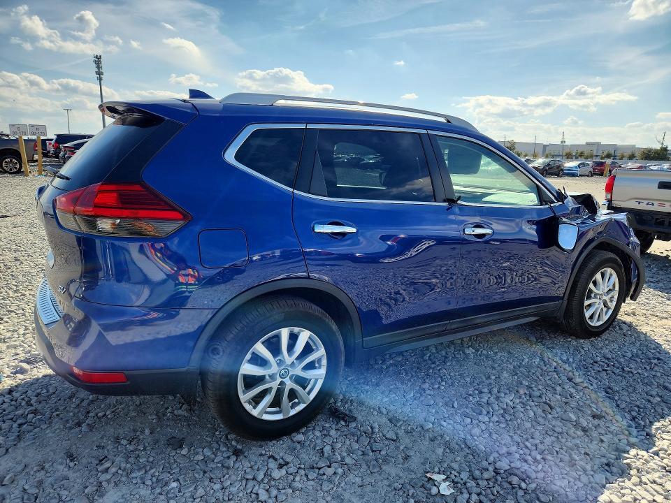 2017 Nissan Rogue sv