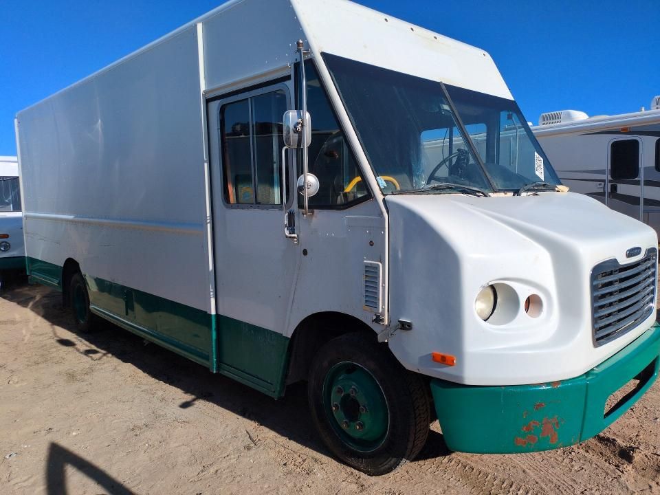 2012 Freightliner MT45 Chassis Delivery Truck