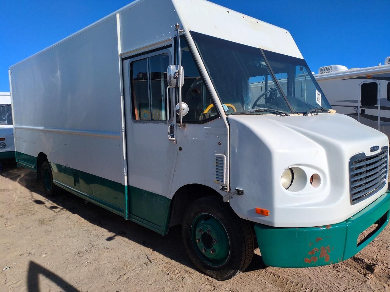 2012 Freightliner MT45 Chassis Delivery Truck